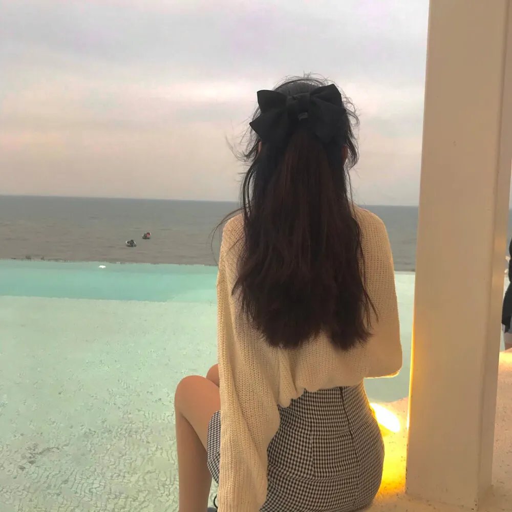 美女老板悔哭了